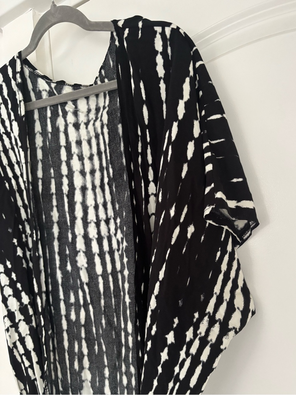 Black and White Tie-Dye Open Front Kimono Cover-Up - Picture 2 of 5